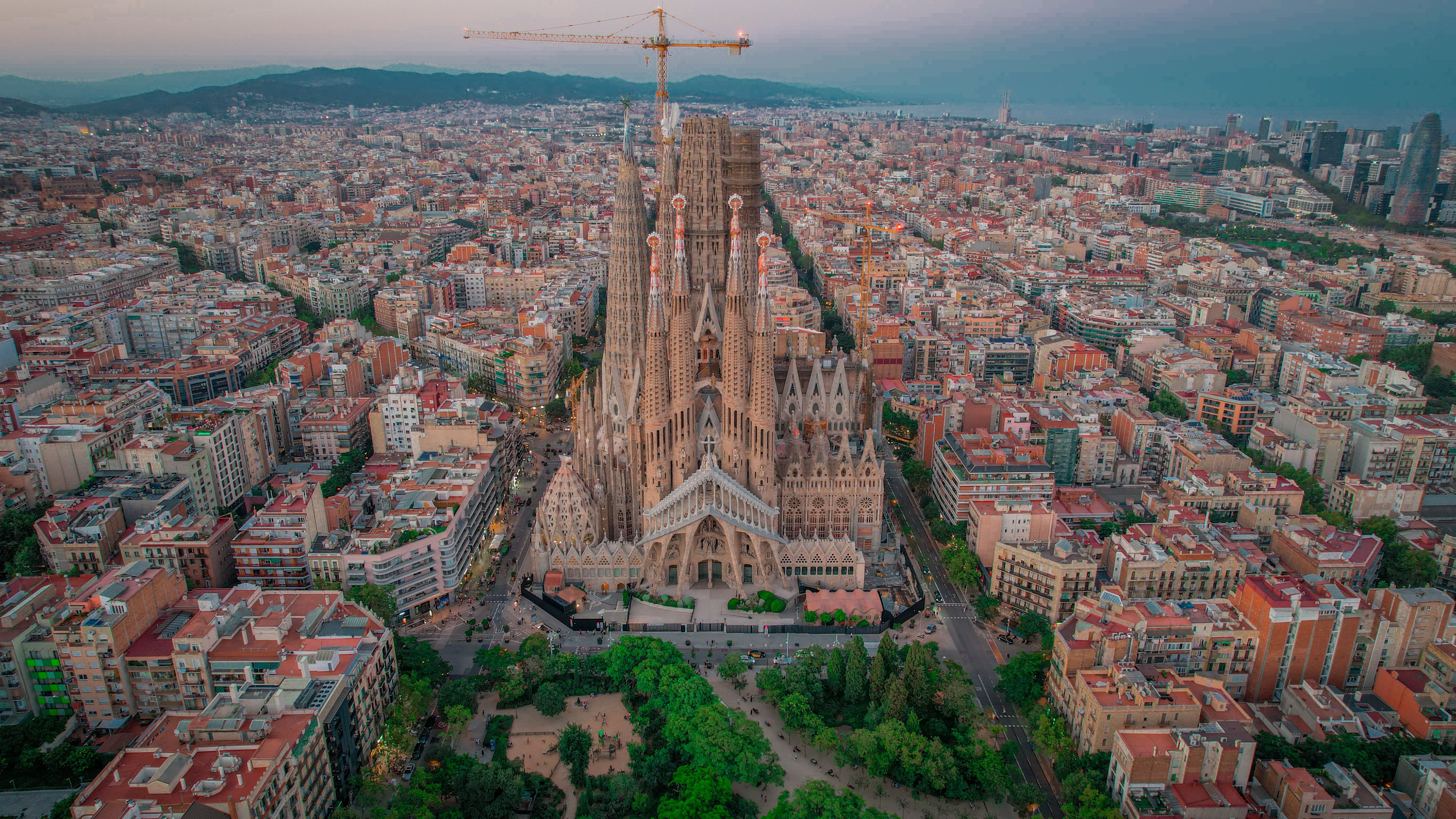 Barcelona mı Madrid mi? İspanya'da Hangisi?