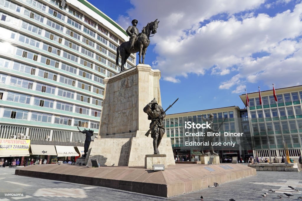 Kocatepe Atatürk anıtı