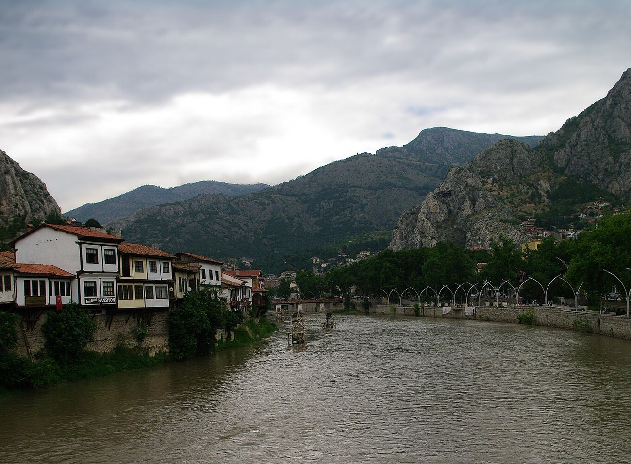 Yalıboyu evleri Yeşilırmak