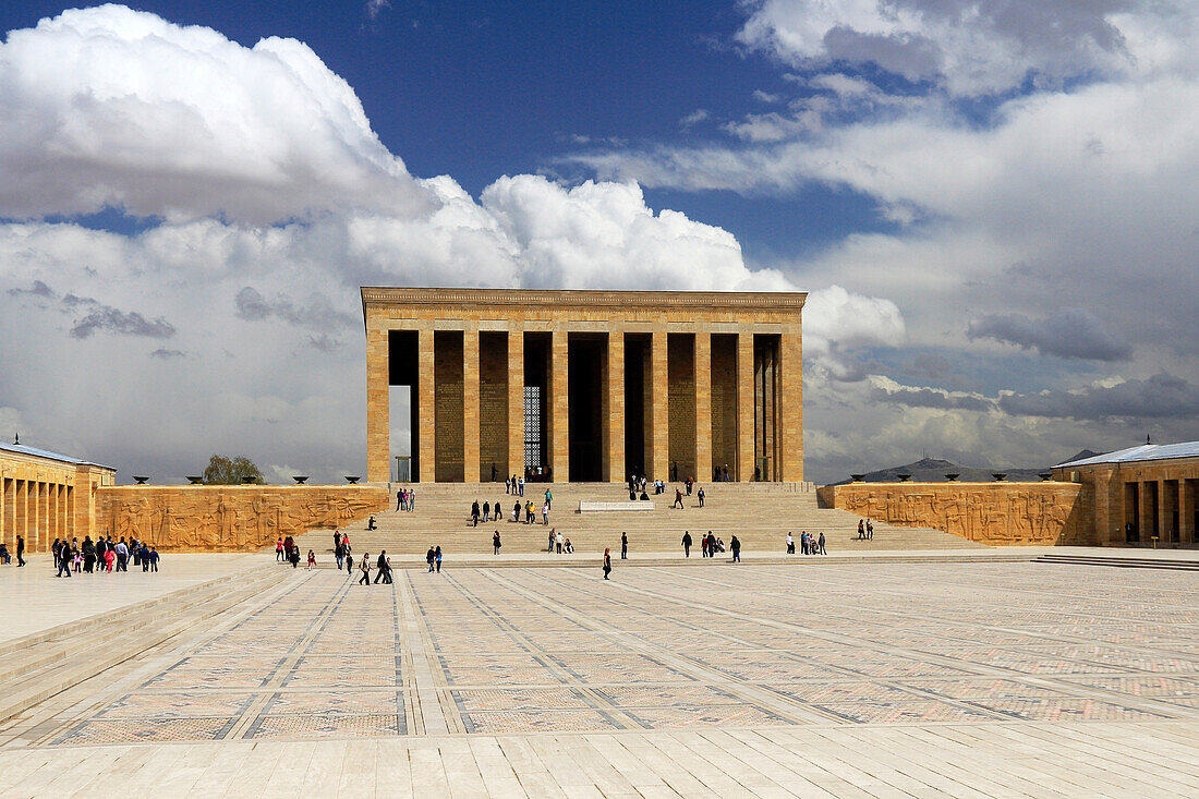 Anıtkabir Aslanlı Yol — Ankara'da gezilecek yerlerin başında