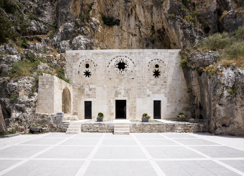 St. Pierre Kilisesi mağara Hristiyan