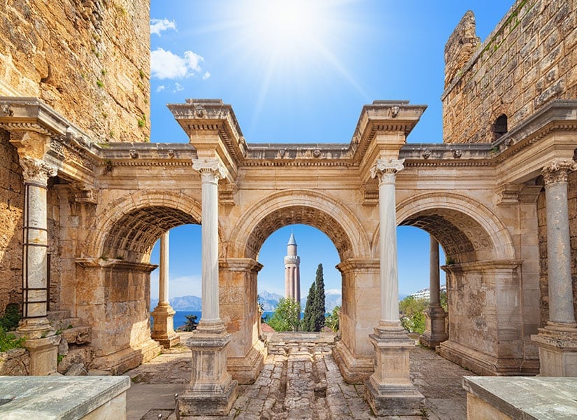 Antalya Kaleiçi tarihi limanı