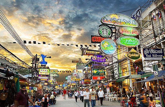 Khao San Road (backpacker gece)