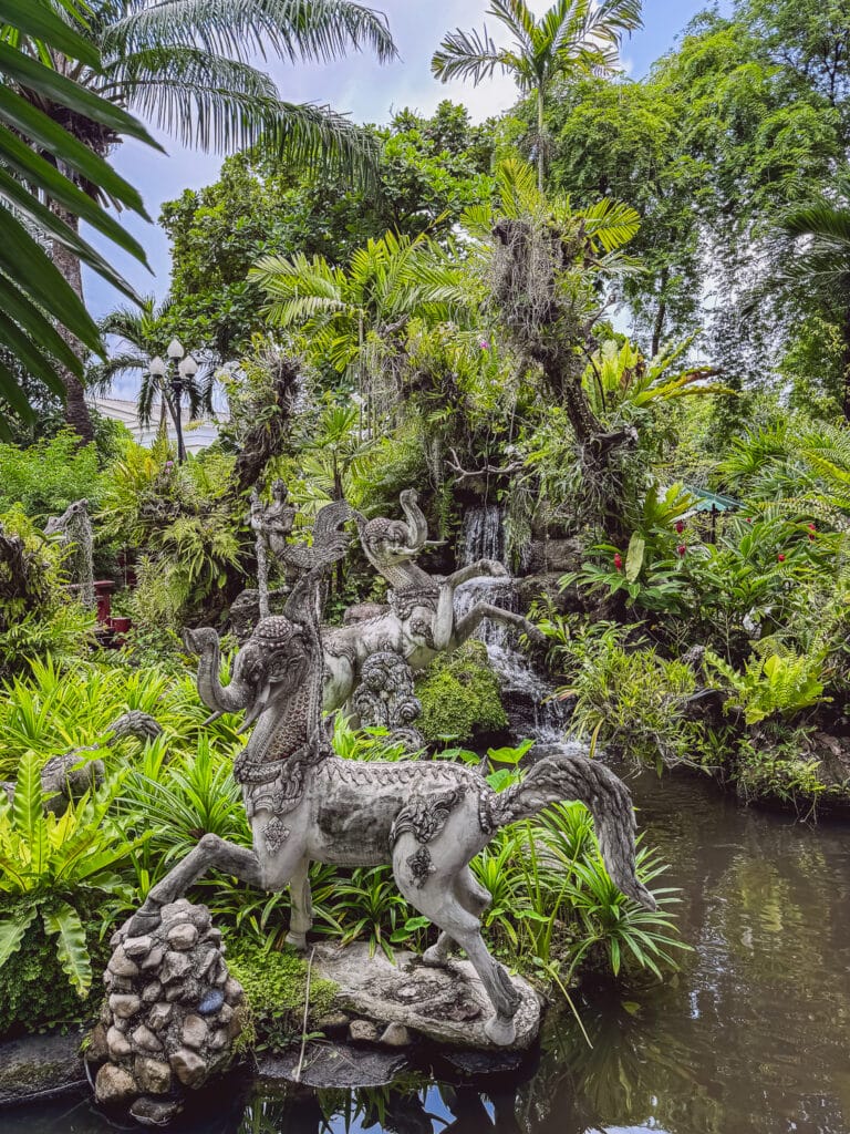 Erawan Tapınağı (Brahma) + Central World