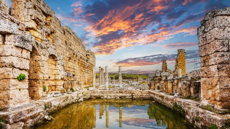 Perge antik kenti MÖ 7. yy Pamphylia