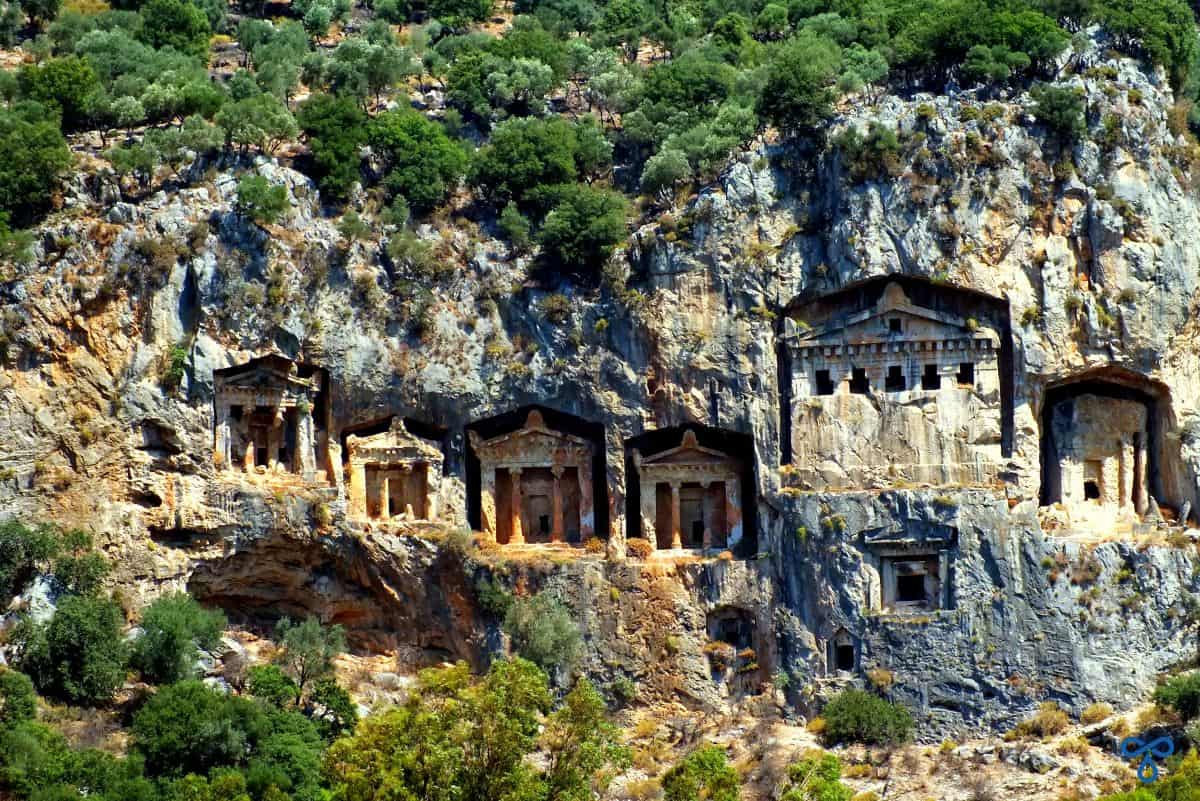 Kaunos Likya kaya mezarları MÖ 4. yy nehir
