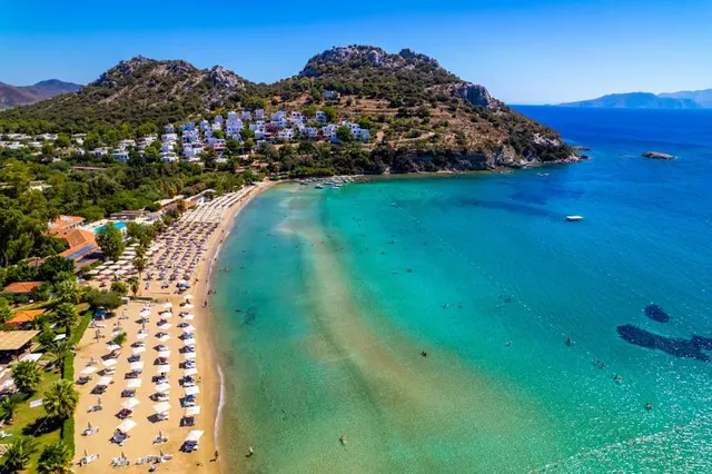 Karaincir Plajı eşsiz koy berrak
