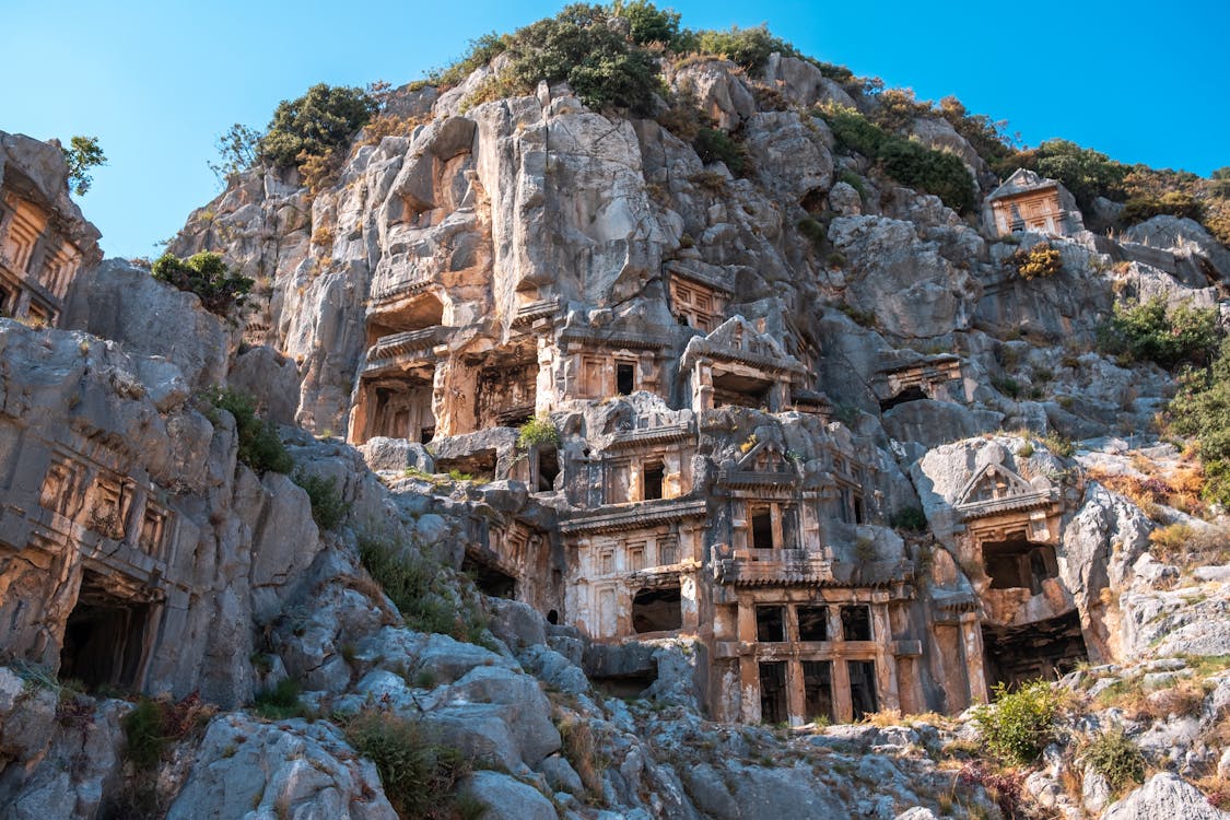 Myra antik Likya kaya mezarları