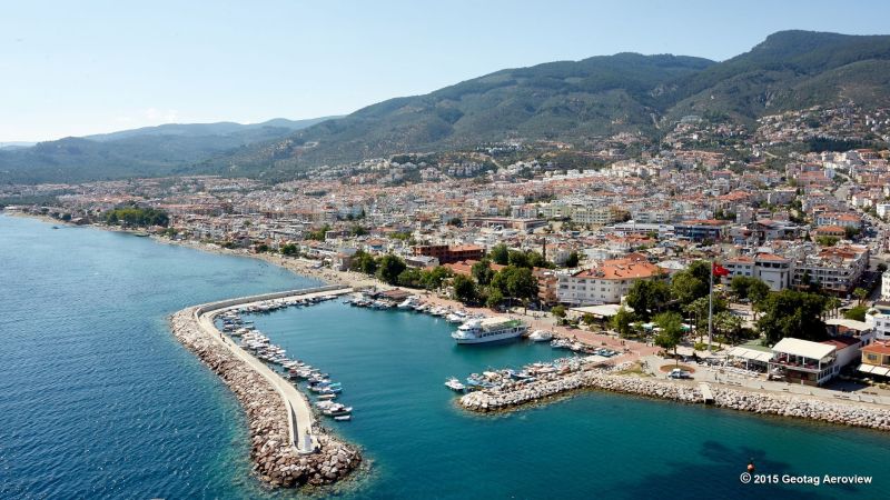 Altınoluk Kazdağı eteği çamlık