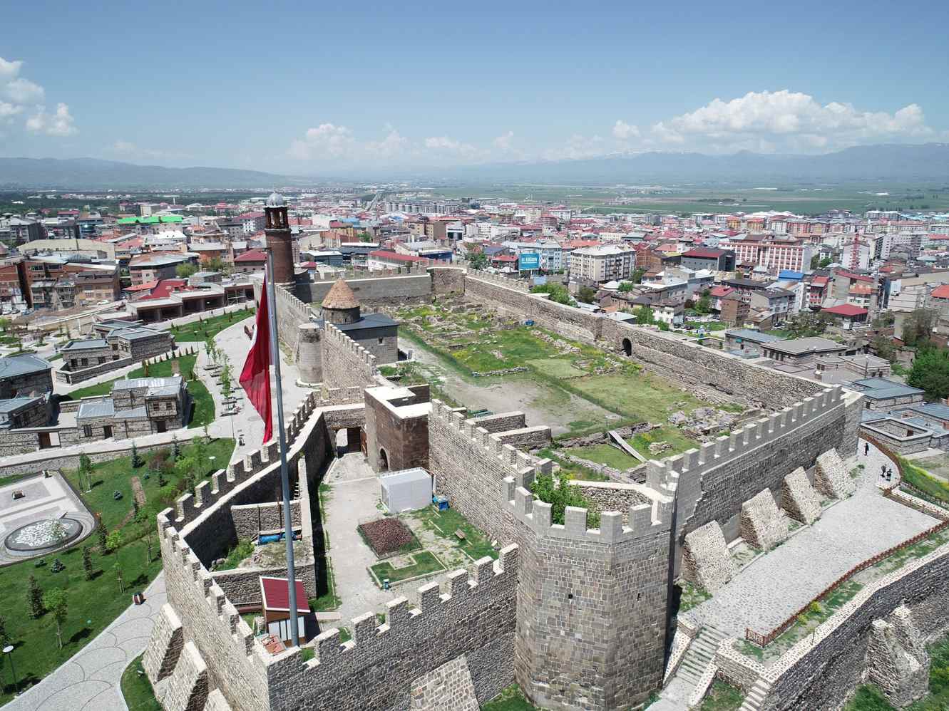 Erzurum Kalesi sur Bizans manzara