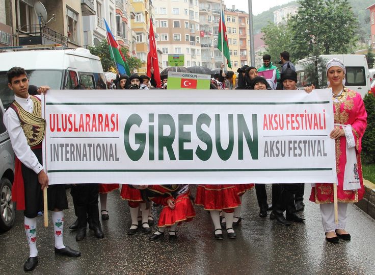 Aksu Festivali geleneksel taş atma törenli