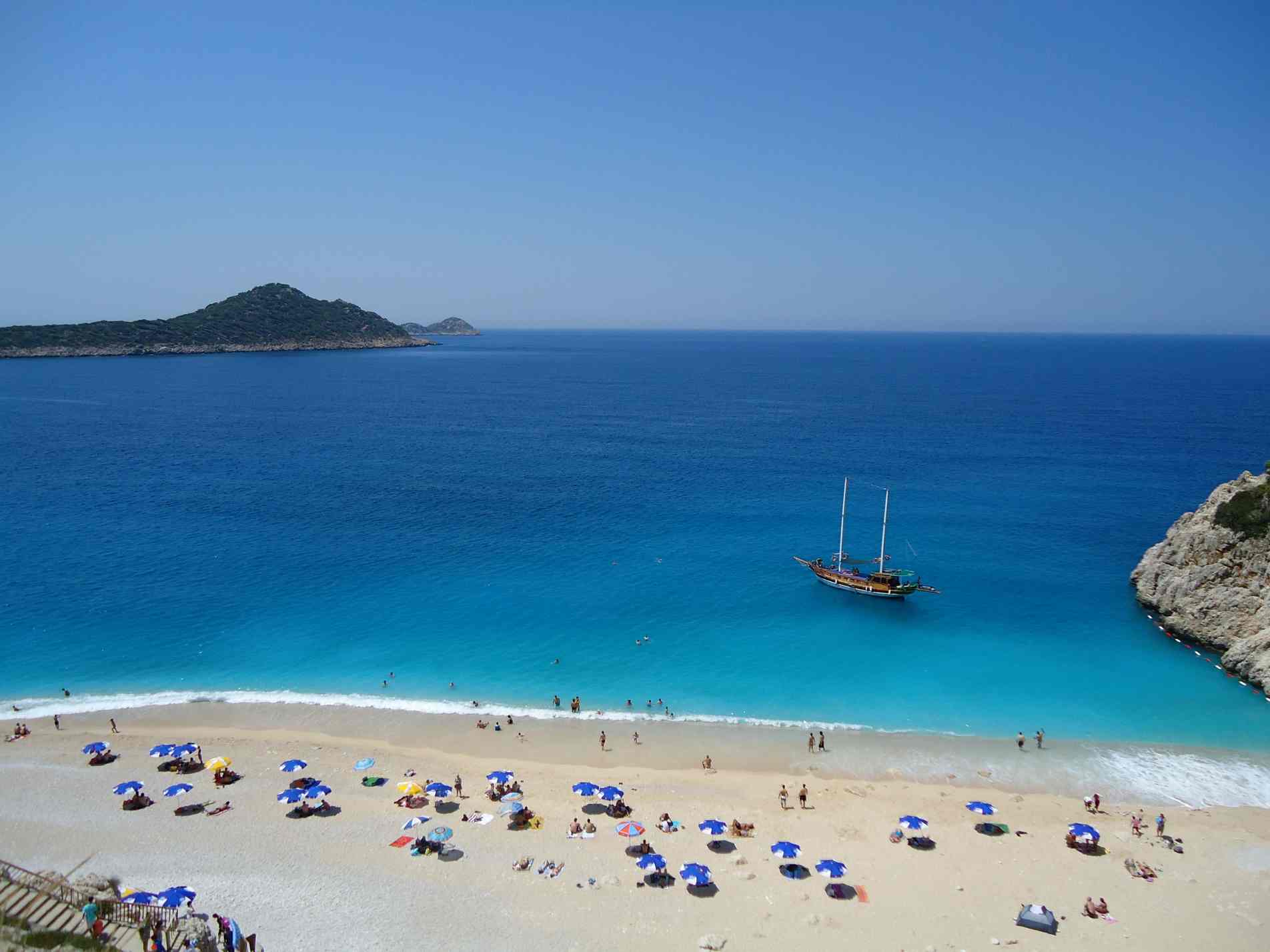 Kaputaş Plajı mavi su Kaş Antalya