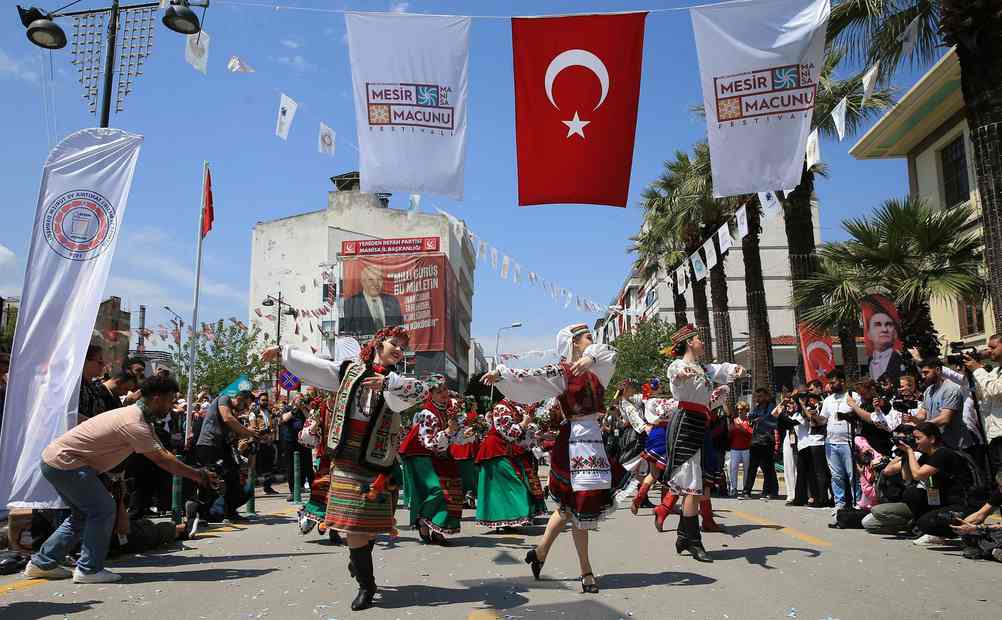 Mesir Macunu Festivali minare atma