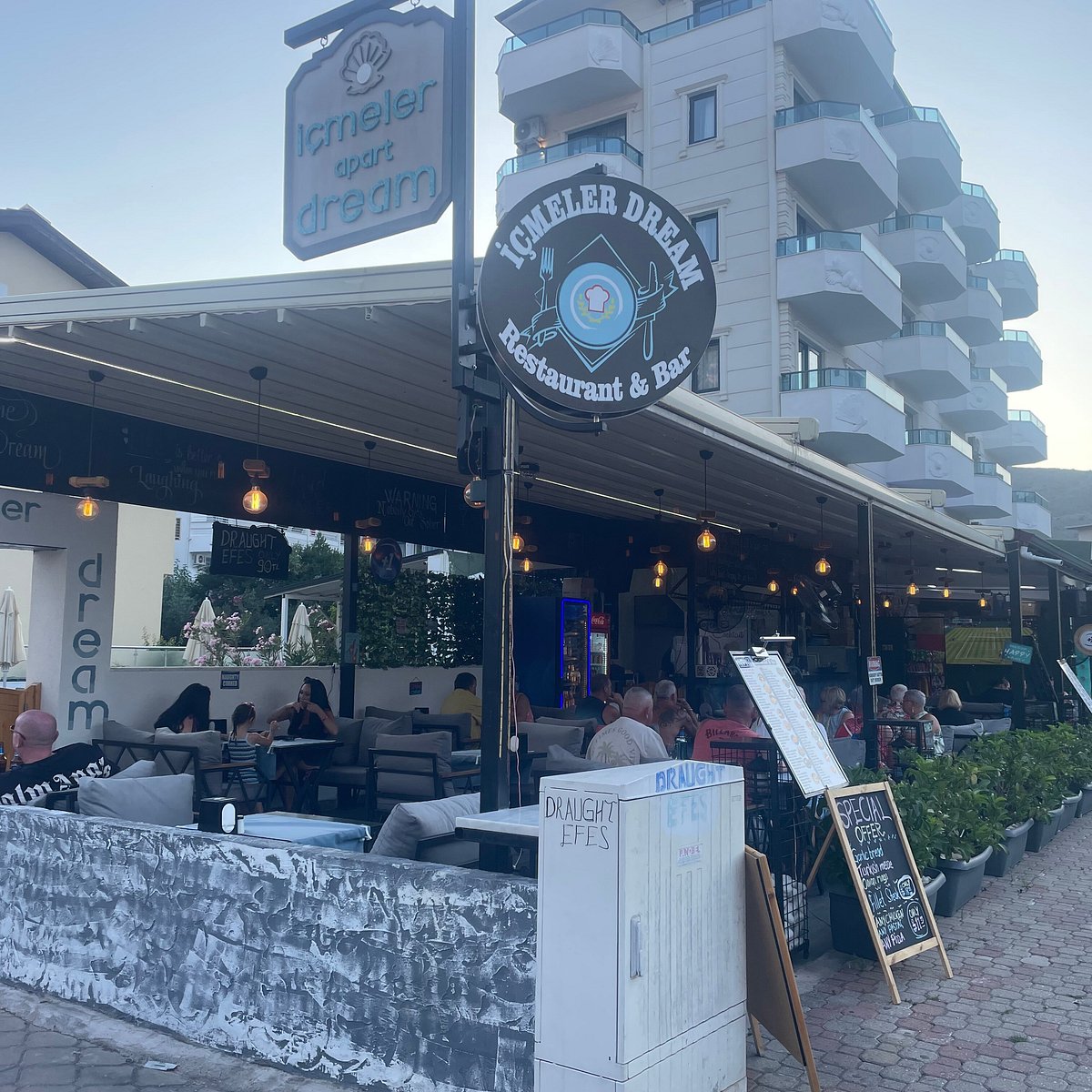 Bar Sokağı 300 bar Türkiye en uzun gece