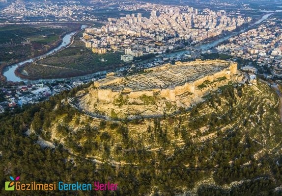 Anamur Mamure Kalesi 39 kuleli devasa kale