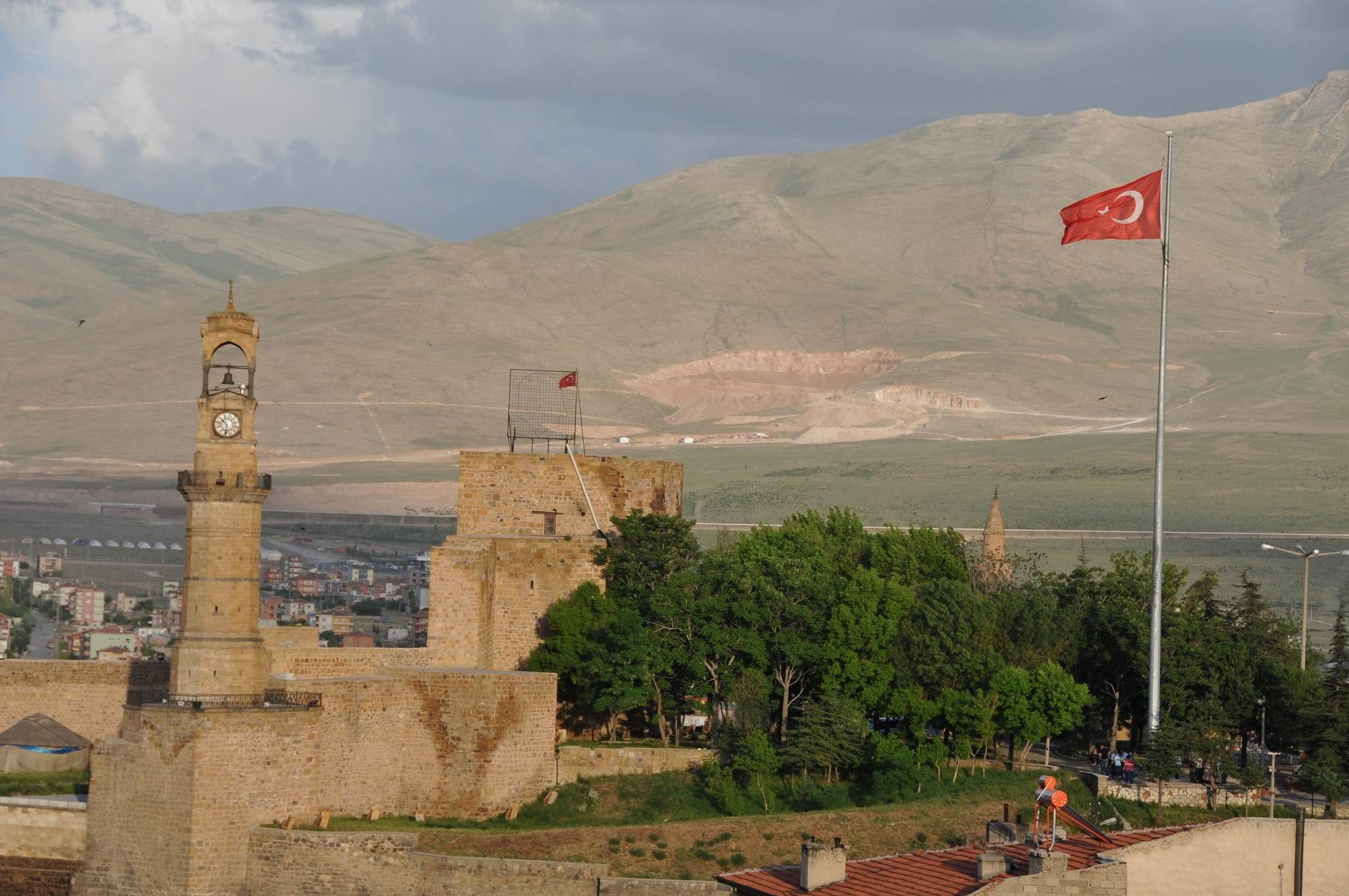 Niğde Kalesi Selçuklu surları tepe