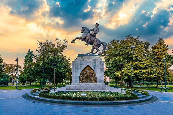 Atatürk Onur Anıtı Samsun sahil