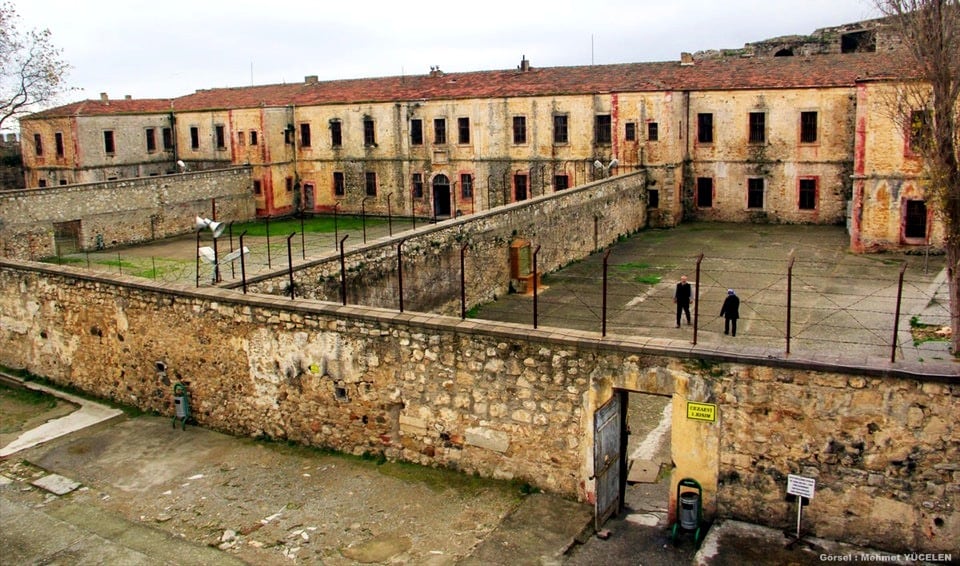 Sinop Tarihi Cezaevi taş duvar koridor müze