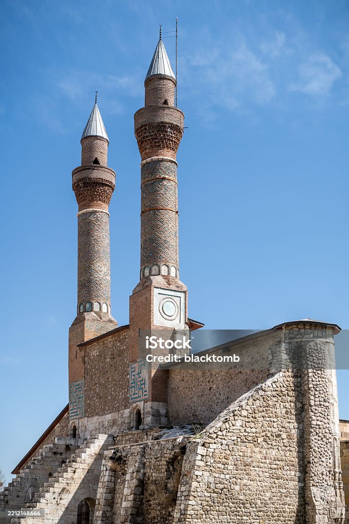 Çifte Minareli Medrese portal Selçuklu