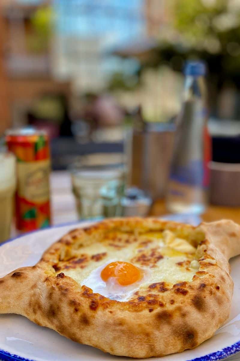 Khachapuri (Peynirli ekmek)