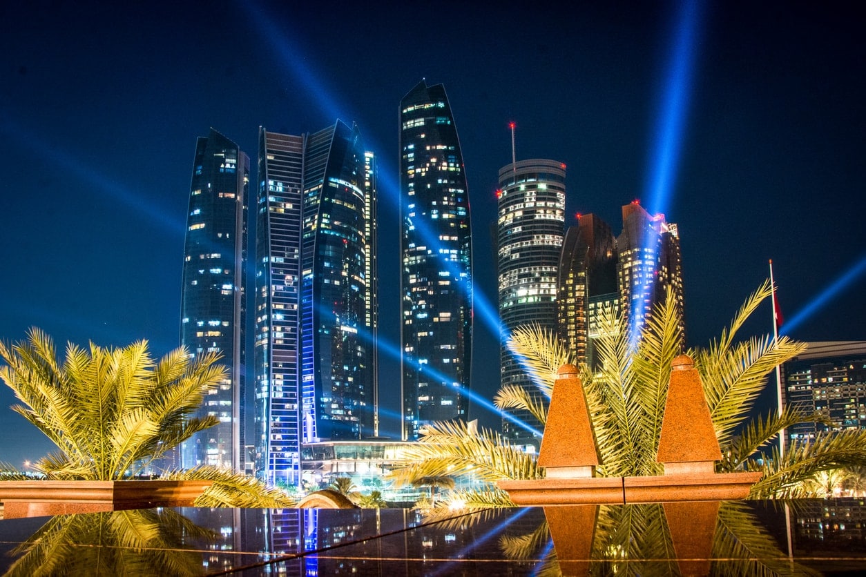 Abu Dabi, BAE — 4 gün (Çöl, e-Vize)