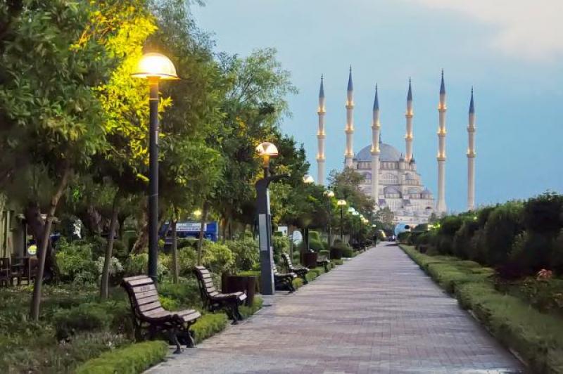 Adana, Türkiye — 2 gün (Yerel, Yemek)