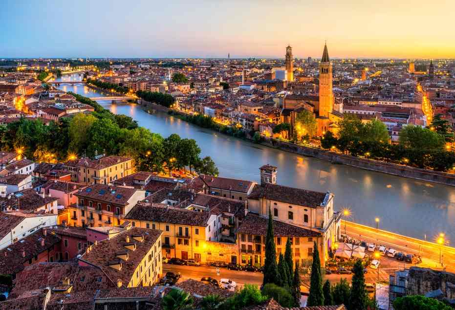 Verona, İtalya — 2 gün (Tarih, Romantik)