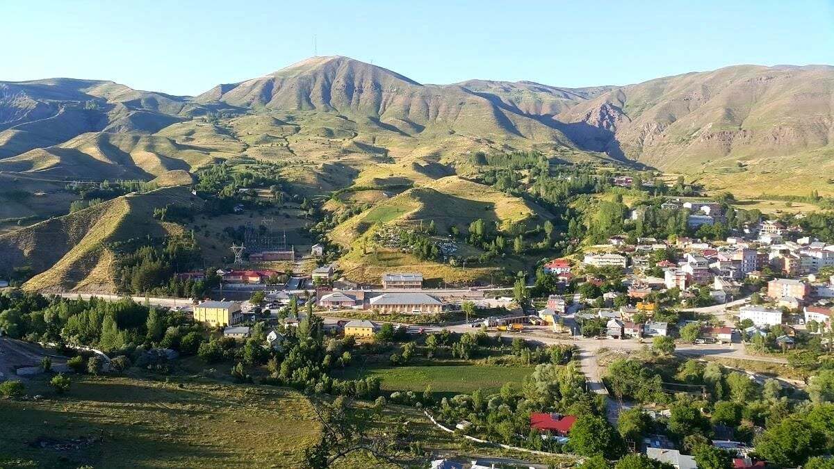 Pülümür Vadisi dramatik dağ yol