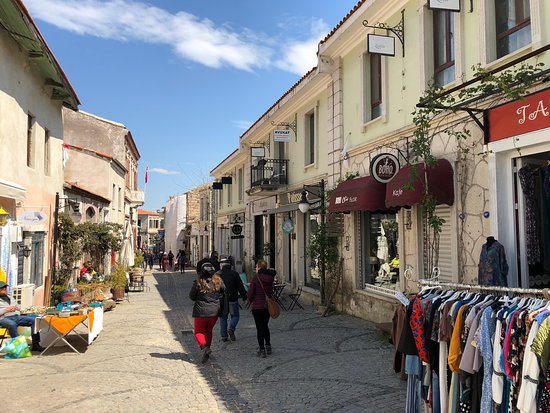 Urla Cuma üretici pazarı organik yerel