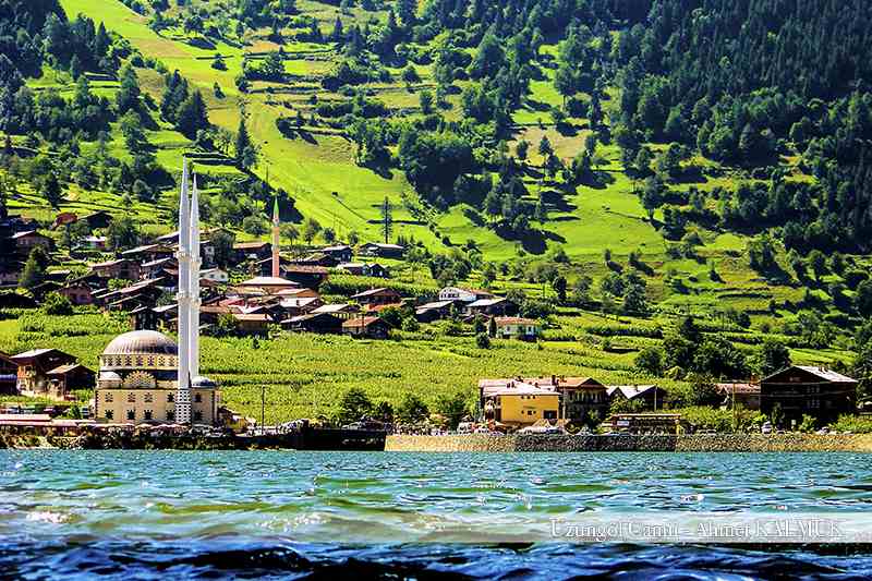 Uzungöl cami göl klasik Türk Instagram fotoğraf