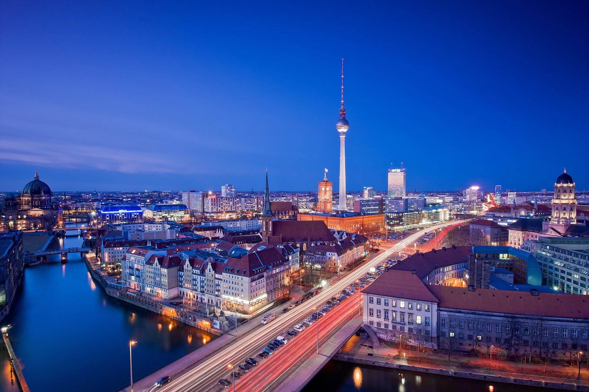 Berlin — Brandenburg Kapısı & Duvar