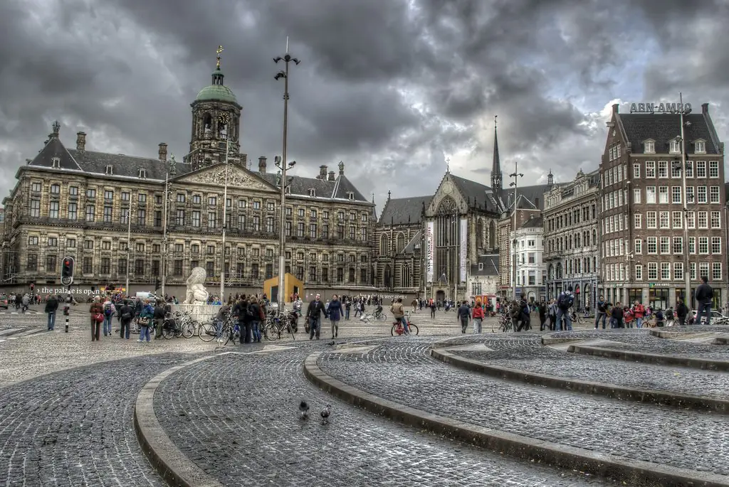 Amsterdam: dam meydani kraliyet sarayi