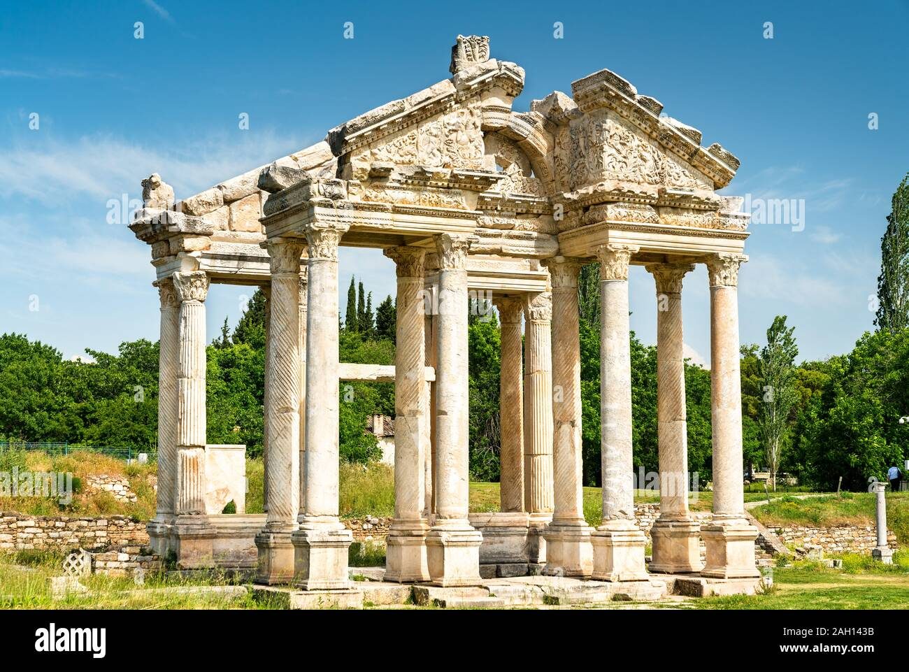 Afrodisias Tetrapylon