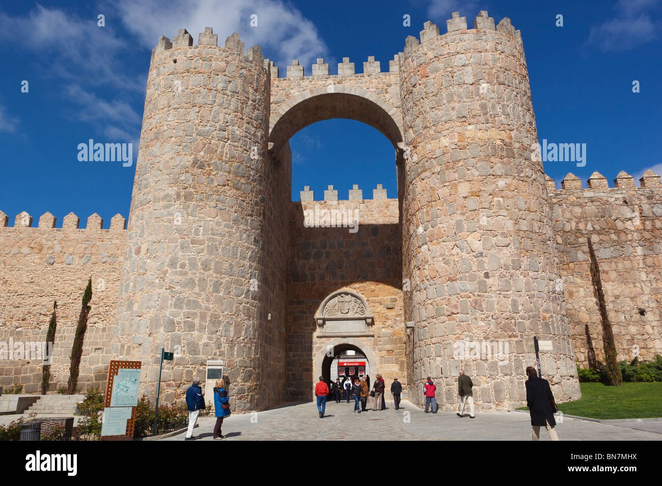 Puerta del Alcázar