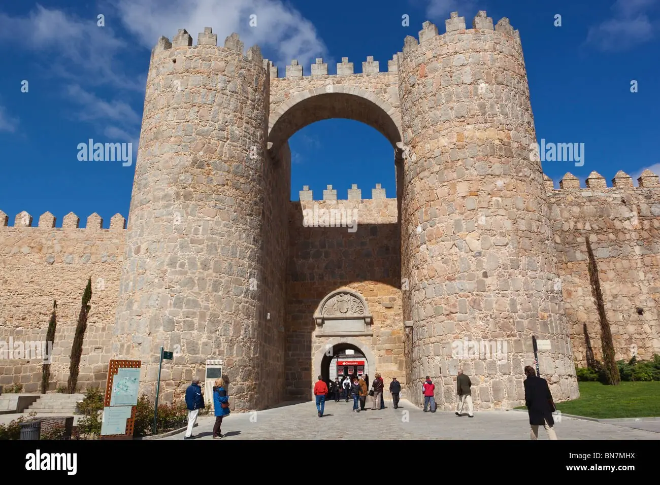 Puerta del Alcázar