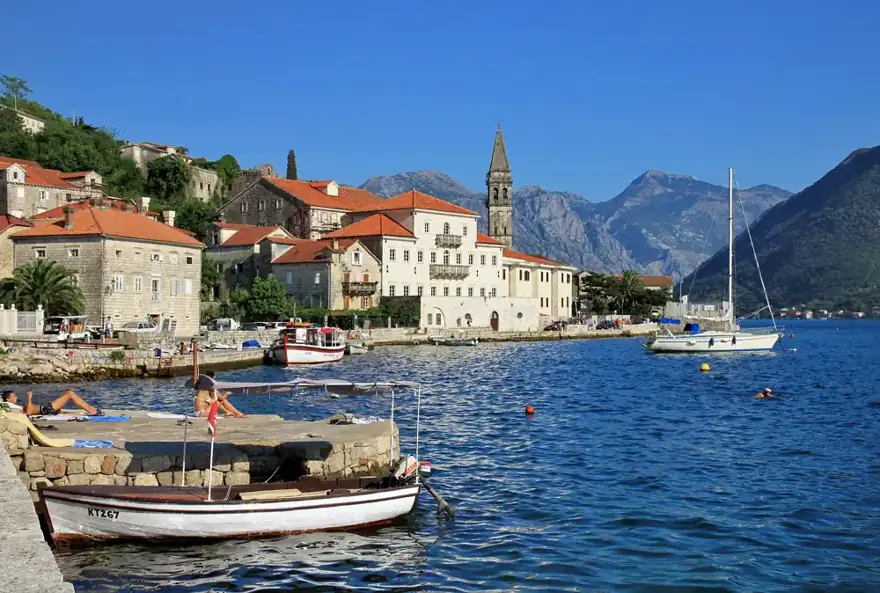 Perast ve körfez