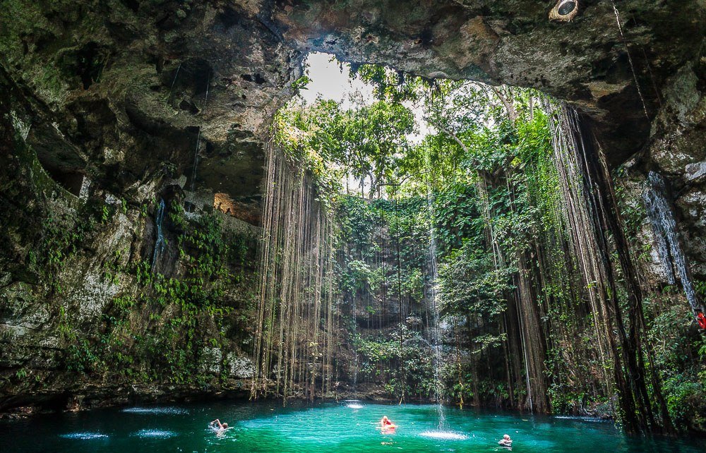 Cenote (Ik Kil / Dos Ojos)