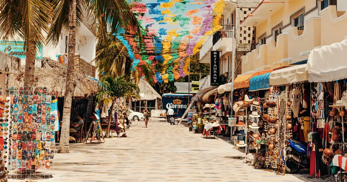 El Centro & Mercado 28