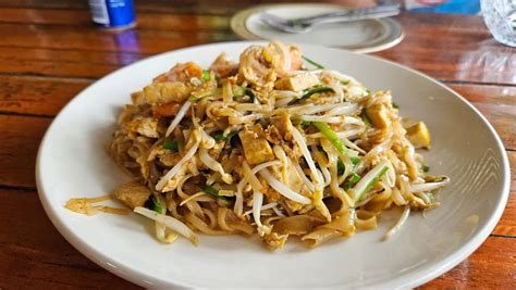 Pad Thai / Pad See Ew