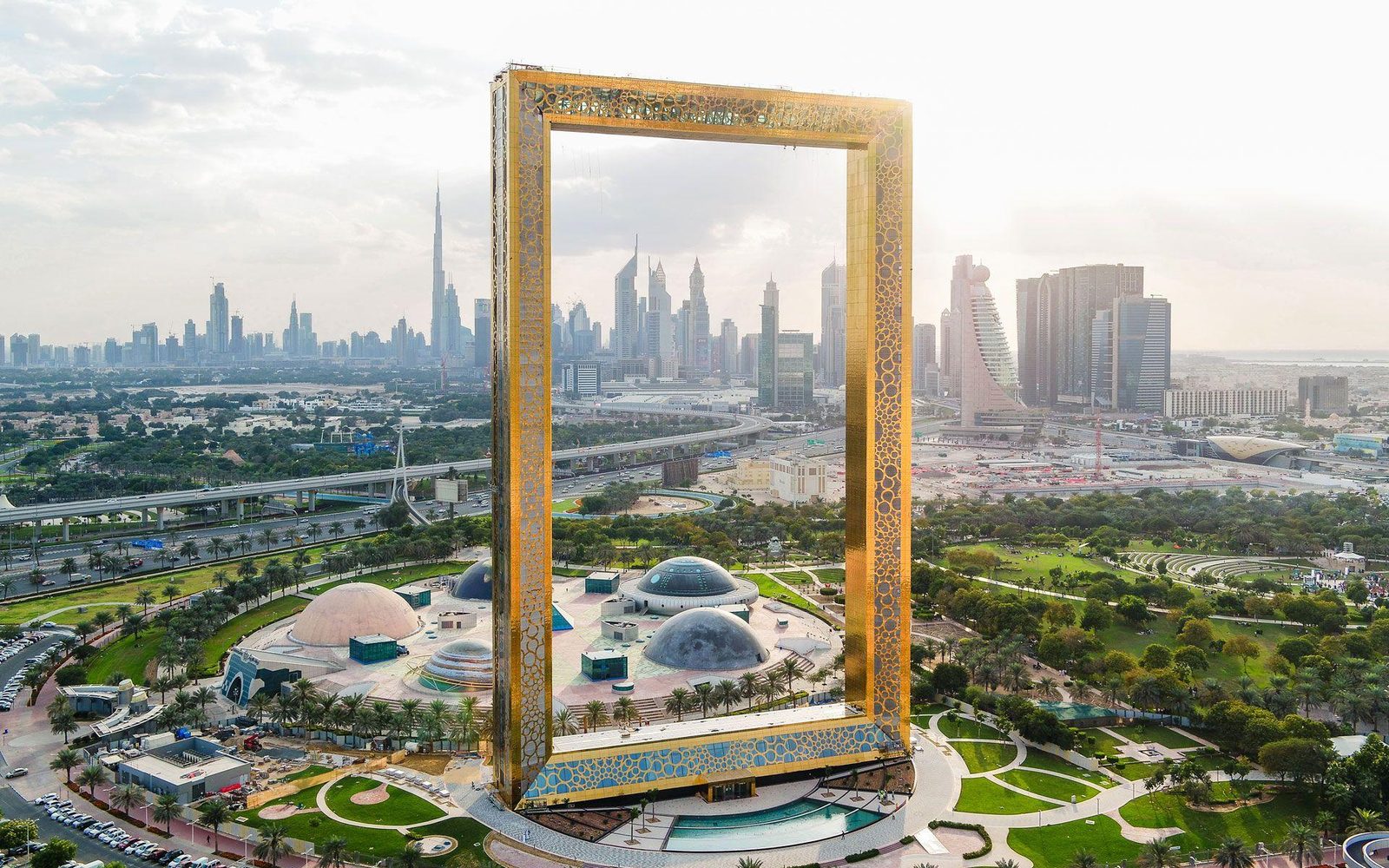 ucuzakesfet.com/dubai-frame