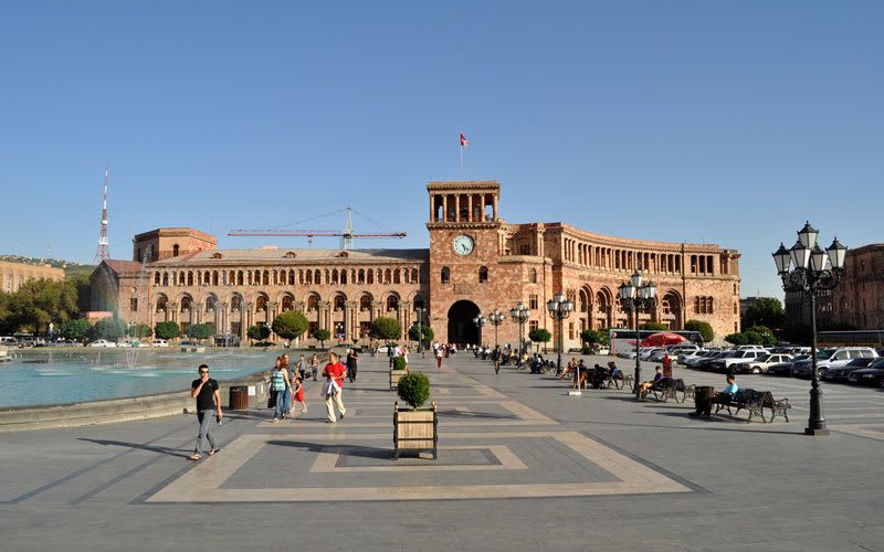 Erivan Cumhuriyet Meydanı (Hraparak)