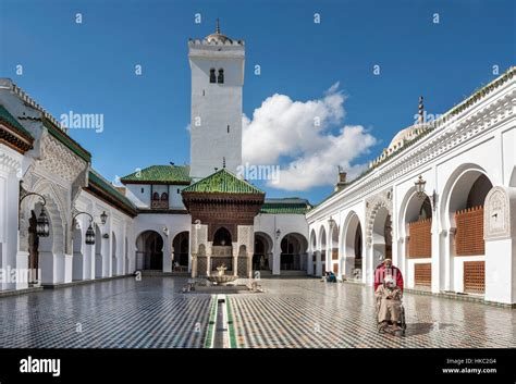 Fes Al-Qarawiyyin Cami ve Üniversitesi