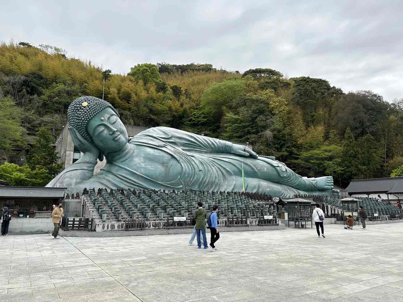Nanzoin Tapınağı (Uzanan Buda)