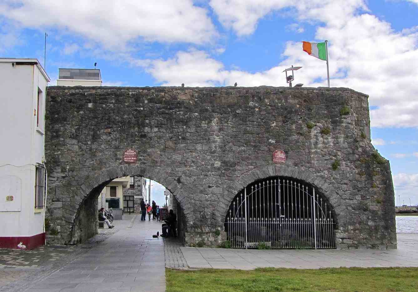 İspanyol Kemeri (Spanish Arch)