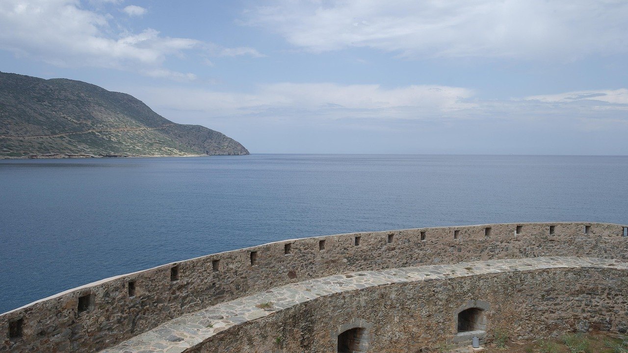 Spinalonga Adası