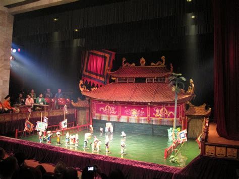 Hanoi Thang Long Su Kuklası Tiyatrosu