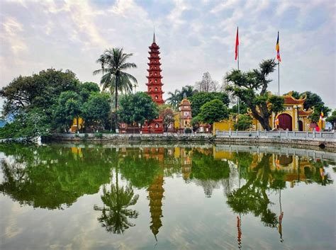 Hanoi Tran Quoc Pagodası + Batı Gölü