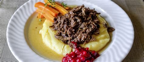 Poronkäristys (geyik güveç)