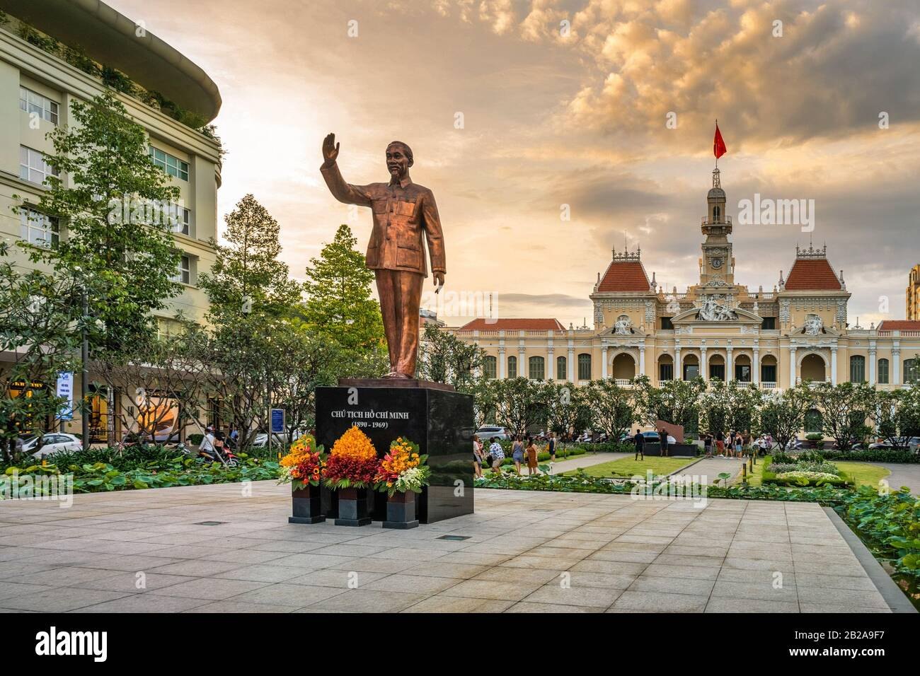 Nguyen Hue Yaya Bulvarı & Cafe Apartment