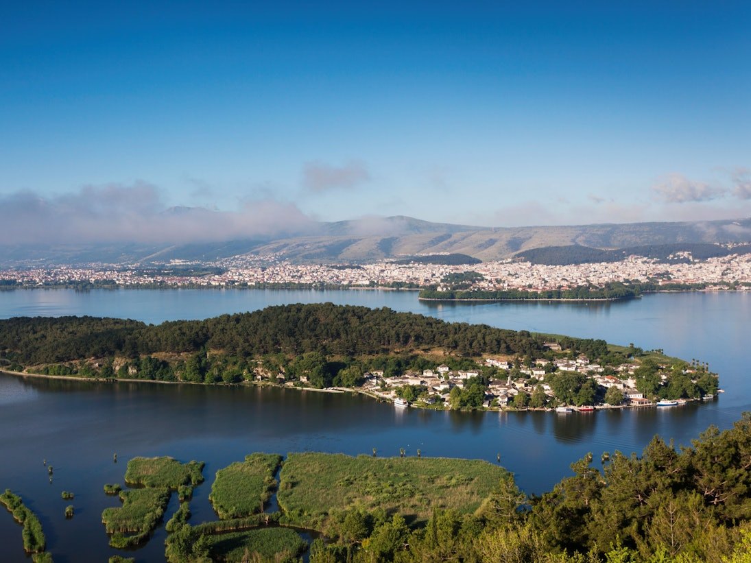 Nisi Adası (Göl Adası)